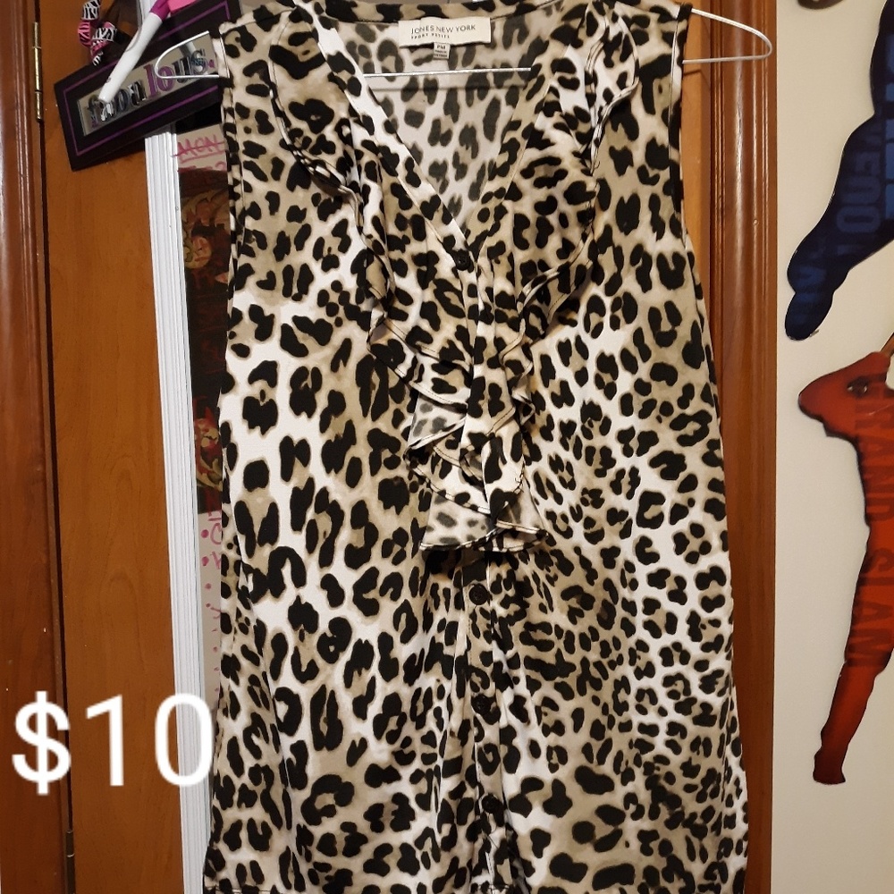 *LEOPARD PRiNT RUFFLED BLOUSE*